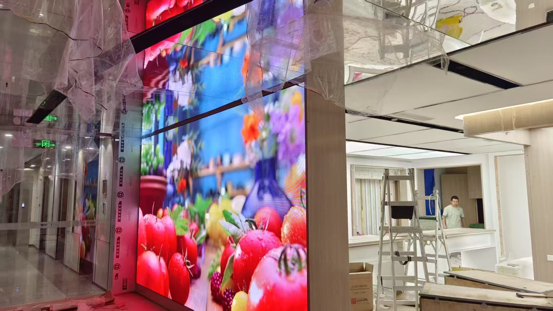 Gestaltung der Philips Ausstellungshalle in Shenzhen mit P2.6 und P1.56 LED-Displays